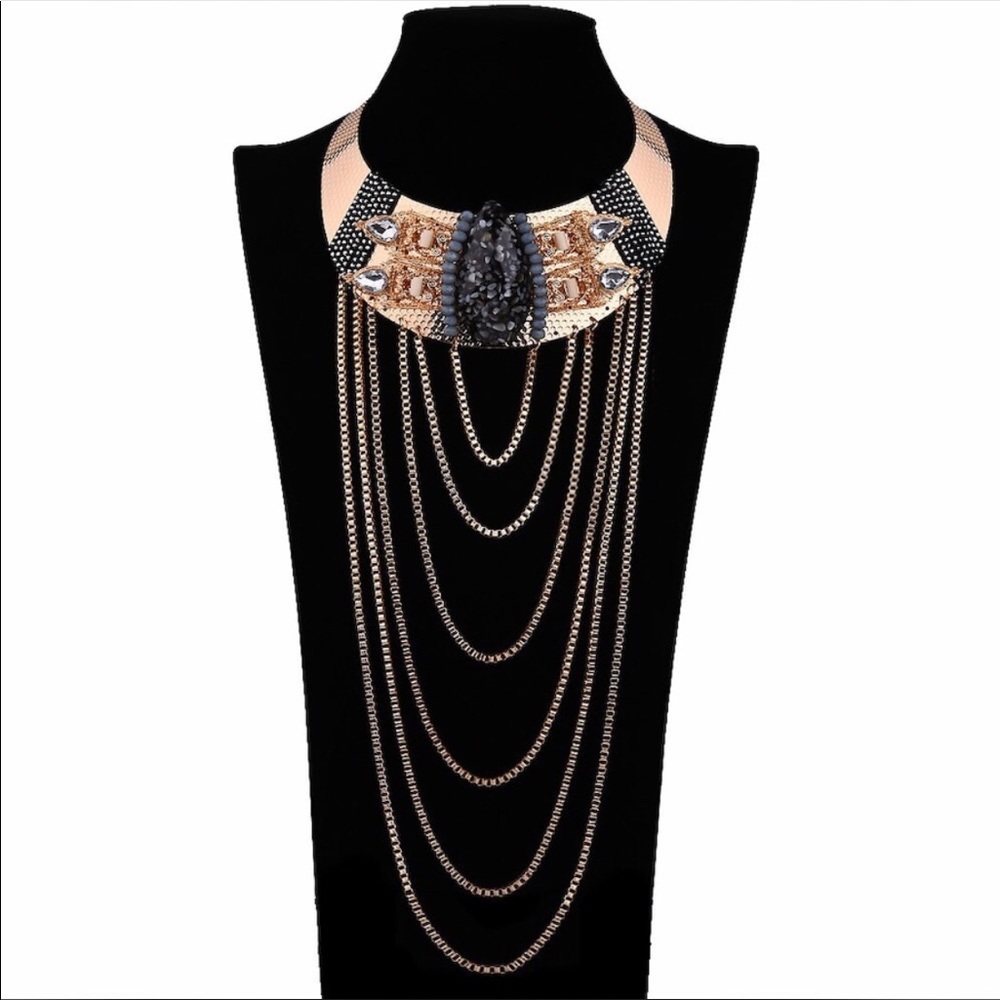 Woman’s necklace